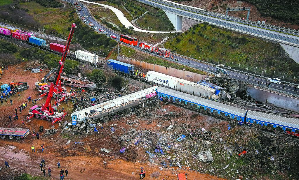 Τελευταίες πινελιές πριν από τις κάλπες