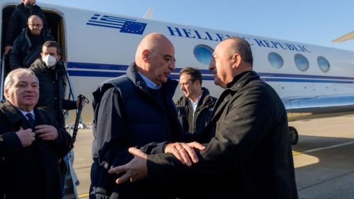 Το ελληνοτουρκικό φλερτ μπορεί να φέρει λύσεις;
