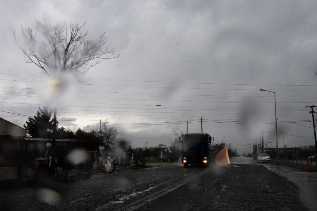 Καιρός: Με βροχές η Δευτέρα του Πάσχα – Οι περιοχές που επηρεάζονται