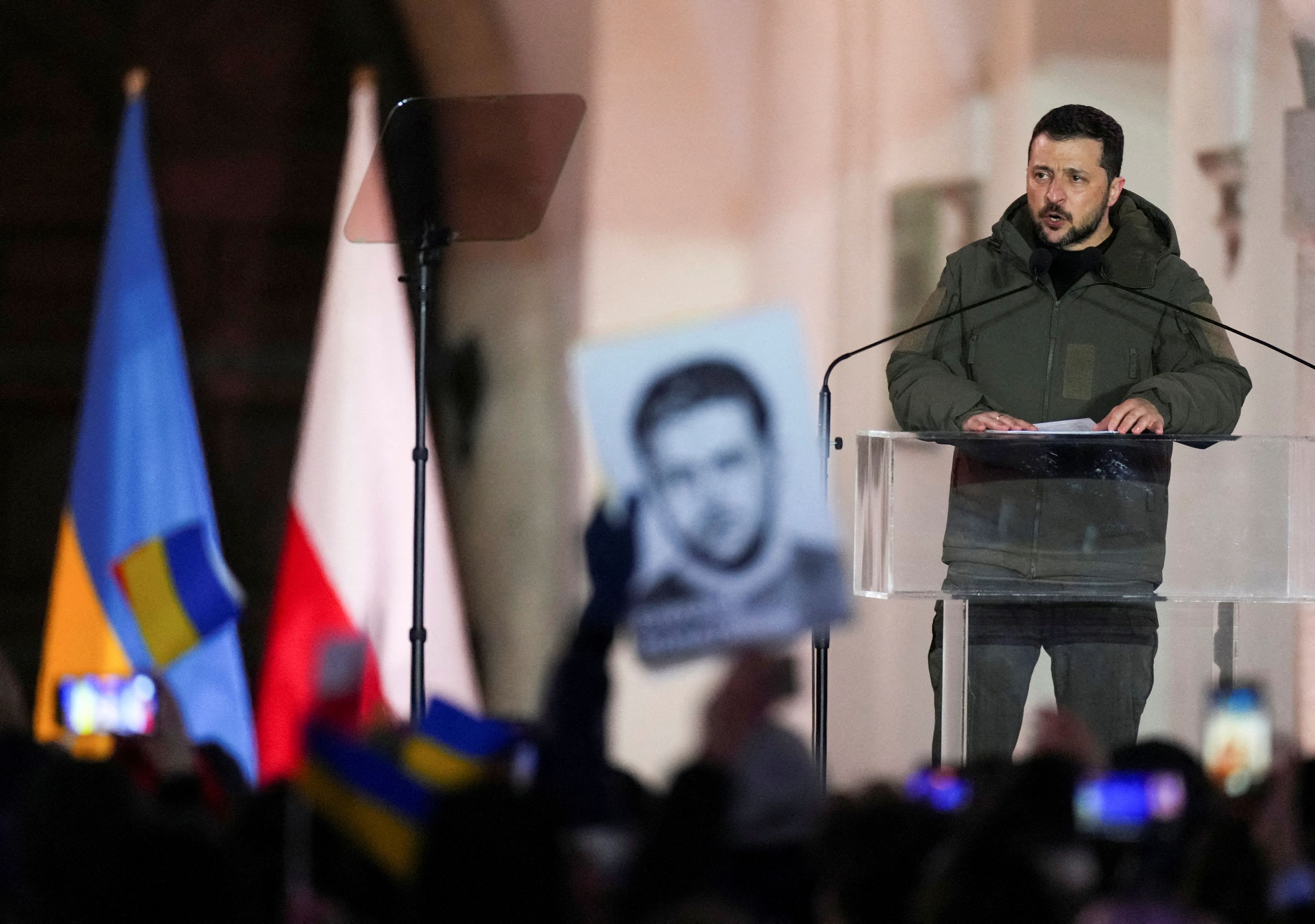 Συγκινητική υποδοχή Ζελένσκι στη Πολωνία – Ο μεγάλος συμβολισμός