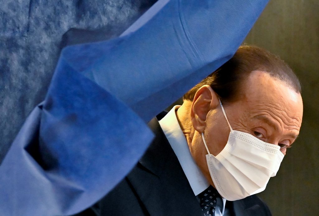 Σίλβιο Μπερλουσκόνι: Ξεκίνησε τις χημειοθεραπείες – Αναφορές για λευχαιμία