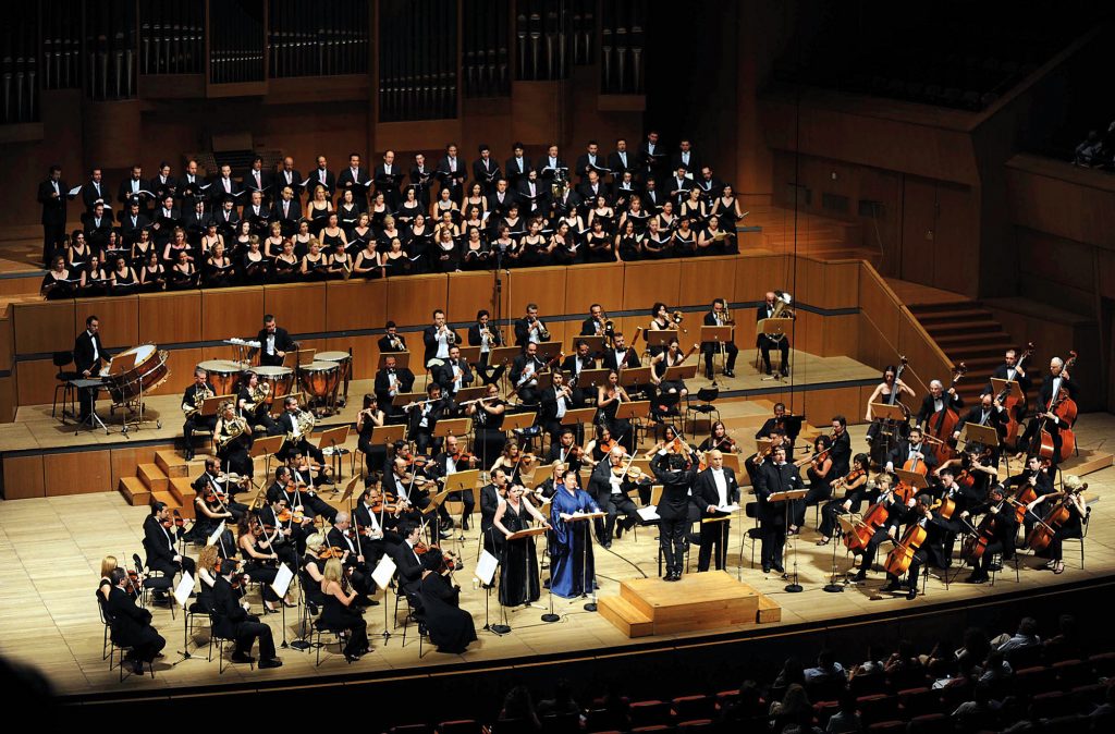 Των Παθών και της Ανά(σ)τασης