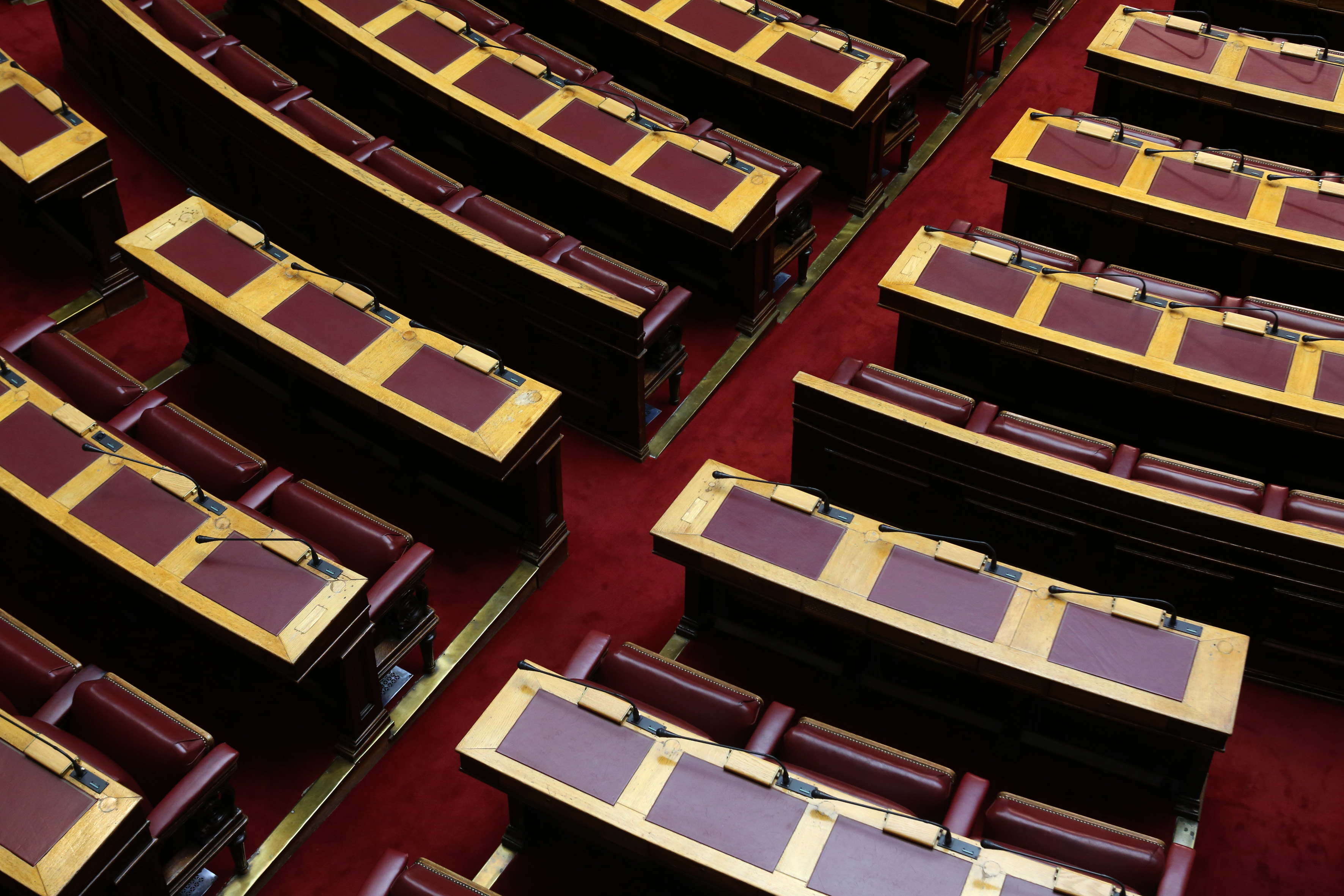 Βουλή: Πέρασε η τροπολογία «μπλόκο» στο κόμμα Κασιδιάρη