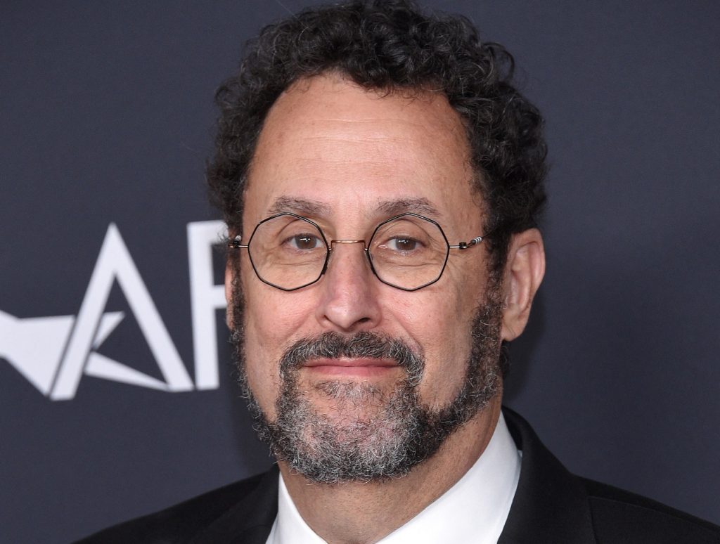 Τόνυ Κούσνερ: «Το θέατρο είναι σαν το όνειρο»