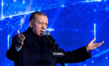 Τουρκία: Νέο σόου Ερντογάν με το μίνι «Anadolu» – Παραμένει κύριο δόγμα η «γαλάζια πατρίδα»