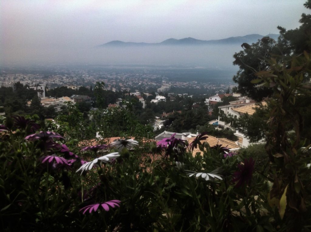 Ανατροπή με τον καιρό του Πάσχα – Βροχές προβλέπει το Meteo