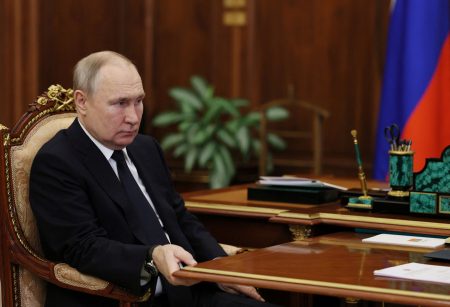 Ρωσία: Η ρωσική οικονομία «αντέχει» παρά τις κυρώσεις