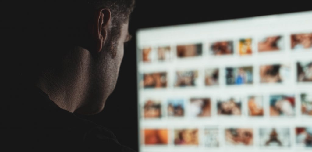 Λάρισα: Πρωτοφανή υπόθεση revenge porn έχουν στα χέρια τους οι Αρχές