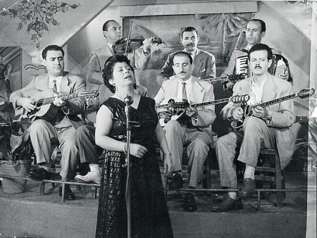 Με όπλο τη φωνή της