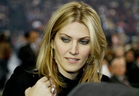 Εύα Καϊλή: Περιμένω εναγωνίως το βραχιολάκι – Πρώτη δήλωση μετά την απόφαση αποφυλάκισης