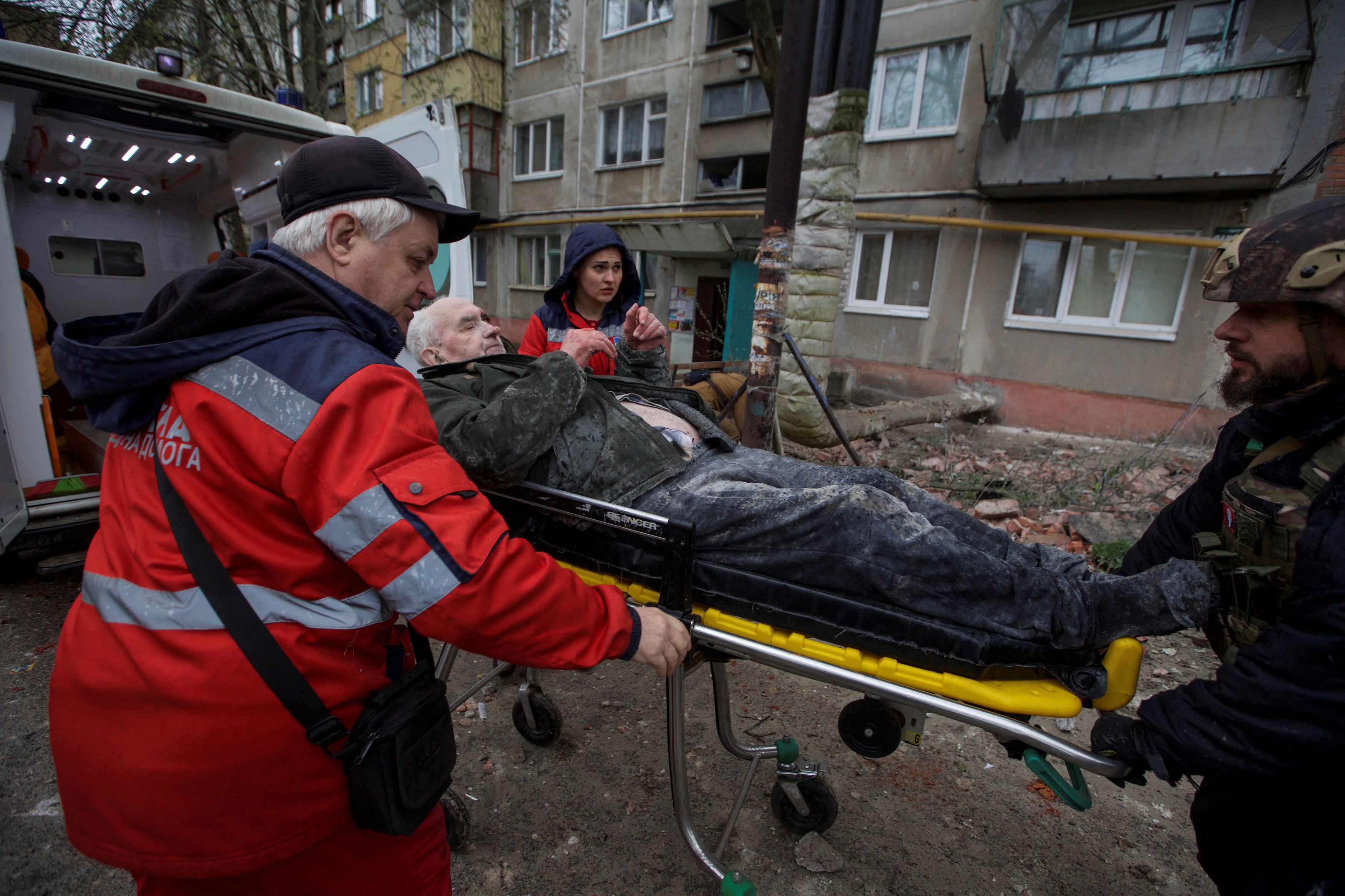 Τουλάχιστον 5 νεκροί και 15 τραυματίες στην πόλη Σλοβιάνσκ