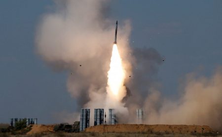 Ιράν: Διαψεύδει την προμήθεια βαλλιστικών πυραύλων στη Ρωσία