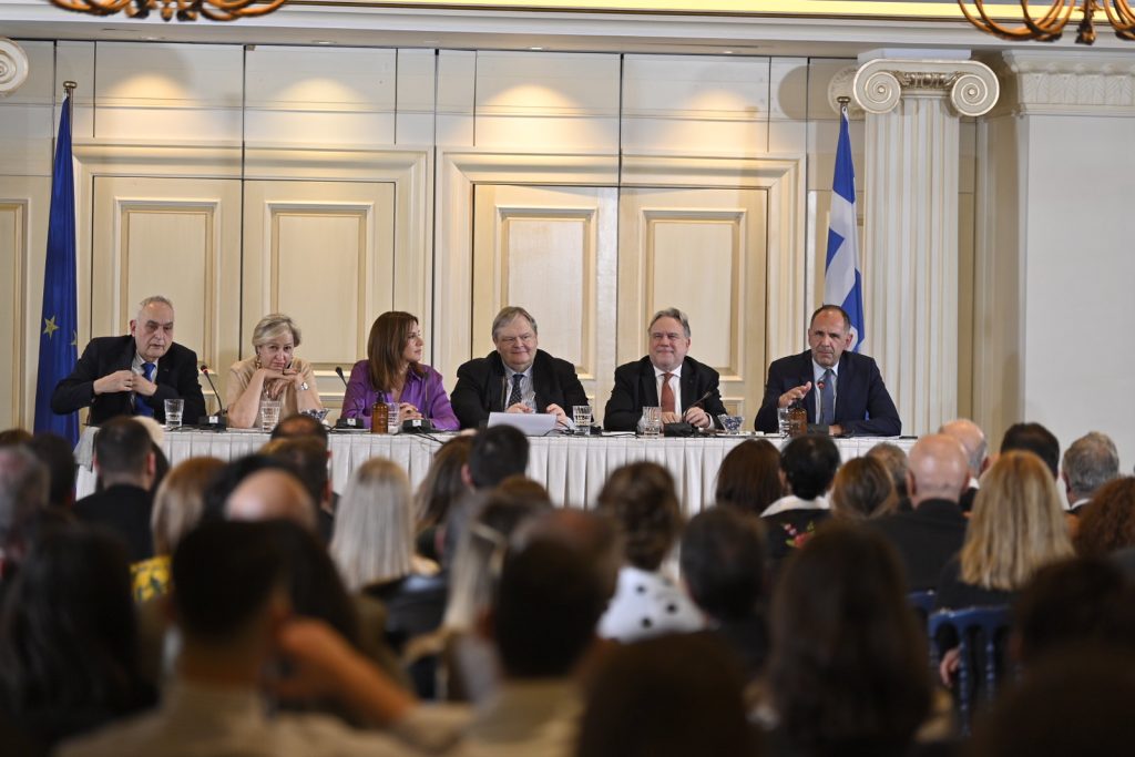 Οι εκλογές, οι συνεργασίες και το κόμμα Κασιδιάρη – Τι ειπώθηκε στον «Κύκλο Ιδεών» του Ευ. Βενιζέλου