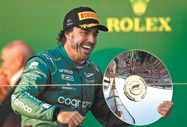 Δεν θέλει να… προσπερνά την τύχη του