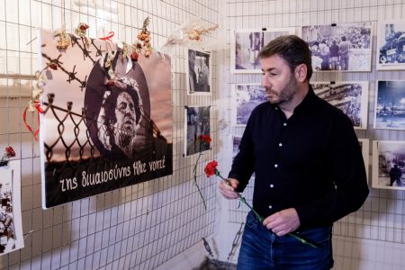 Ανδρουλάκης για την 21η Απριλίου: «Κάθε λαός έχει φρουρό τη μνήμη»