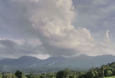 Κόστα Ρίκα: Η στιγμή που το ηφαίστειο Ρινκόν ντε λα Βιέχα εκρήγνυται