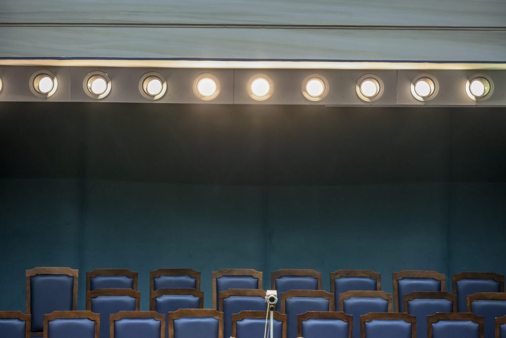 Ζητείται αντιπολίτευση