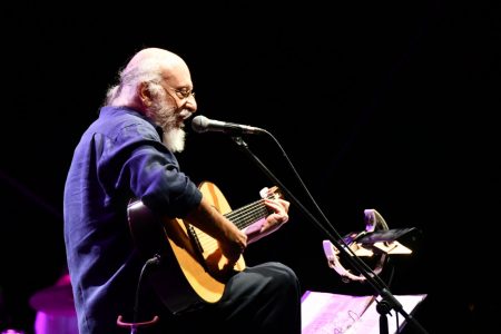 Διονύσης Σαββόπουλος: Στο νοσοκομείο με covid ο γνωστός τραγουδοποιός