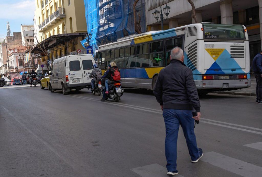 Πρωτομαγιά: Στάση εργασίας στα λεωφορεία