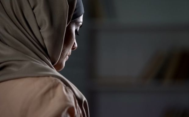 Βόλος: «Ηταν κάθετος, δεν ήθελε τη μαντήλα» – Τι είπε η 24χρονη που ξυλοκοπήθηκε από τον πατέρα της