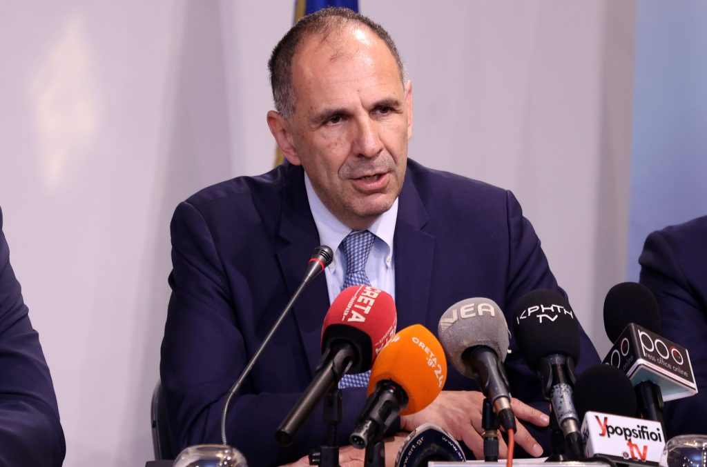 Γεραπετρίτης: «Θα καταθέσουμε υπόμνημα στον Άρειο Πάγο για το κόμμα Κασιδιάρη»