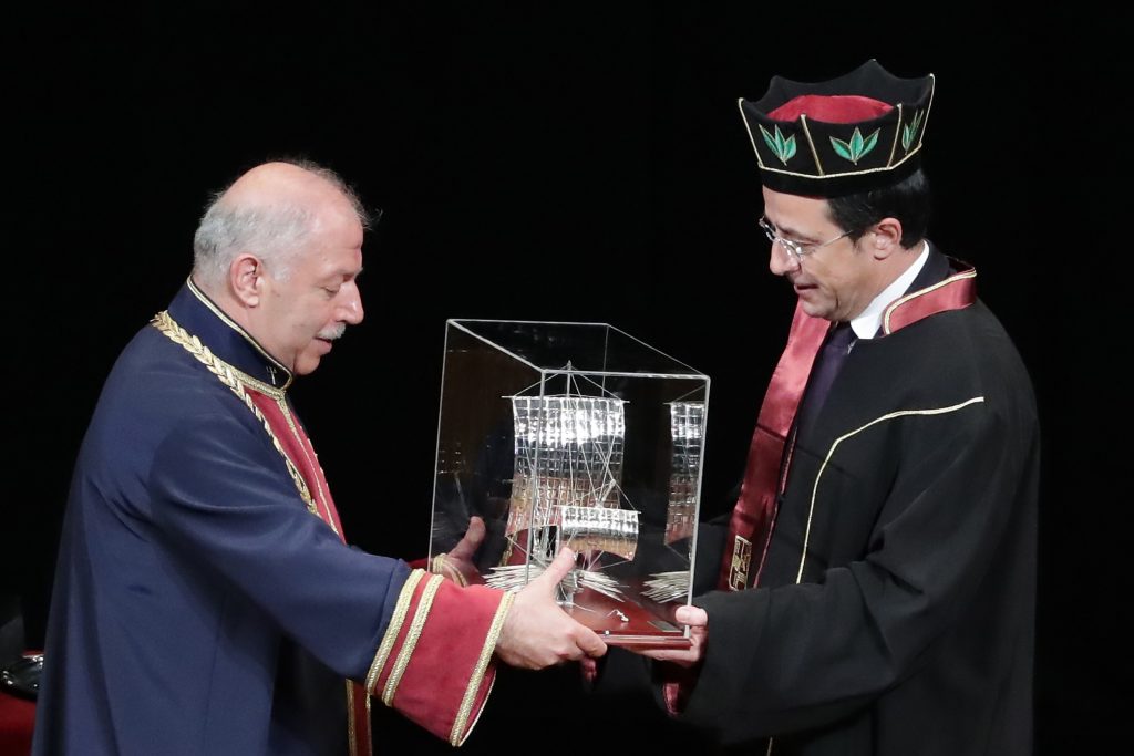 Επίτιμος Διδάκτορας του Πανεπιστημίου Πειραιώς ο Νίκος Χριστοδουλίδης