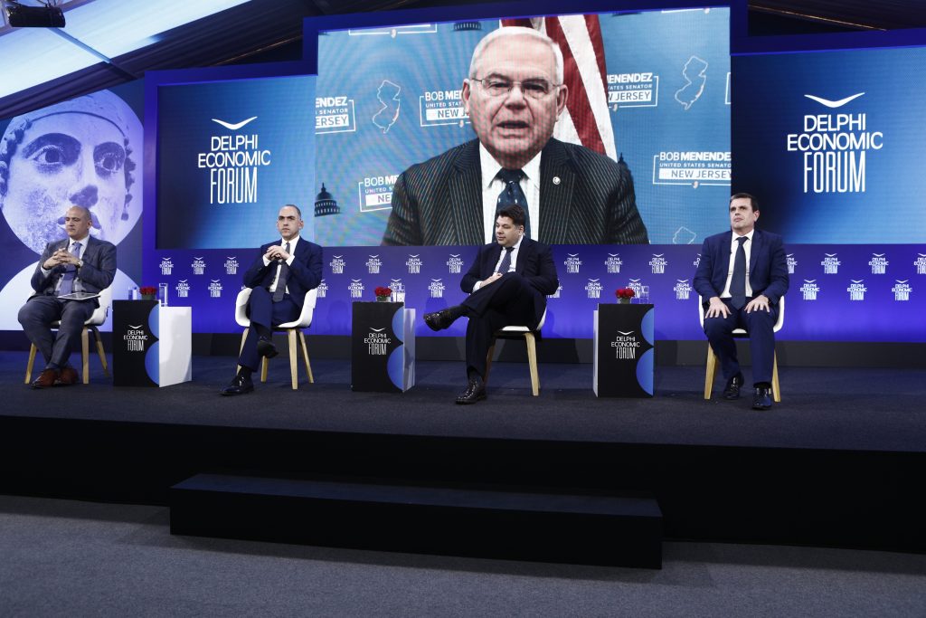 Μενέντεζ: Κλειδί για την ενεργειακή ασφάλεια της Ανατολικής Μεσογείου η «Συμμαχία 3+1»