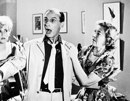 Ντίνος Ηλιόπουλος: Σώμα από πλαστελίνη, χιούμορ διαχρονικό