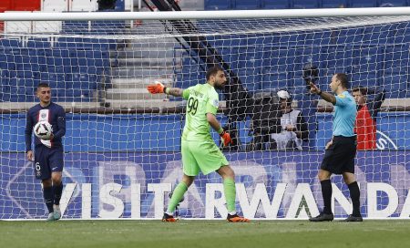 Παρί Σεν Ζερμέν – Λοριάν: Απίθανο γκολ από τον Εμπαπέ