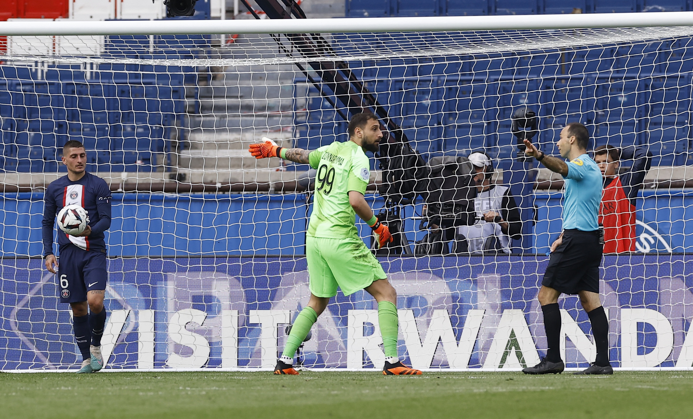 Παρί Σεν Ζερμέν – Λοριάν: Απίθανο γκολ από τον Εμπαπέ