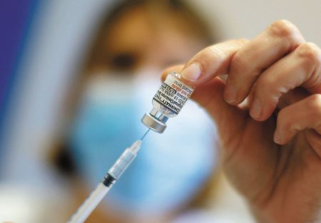 Κορωνοϊός: Αγωγές για τα εμβόλια, τι λένε οι εταιρείες