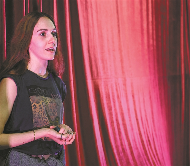 Αικατερίνη Παπαγεωργίου: Μια νέα φωνή στο ελληνικό θέατρο