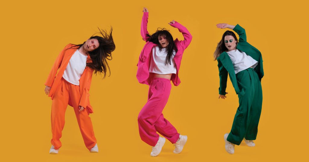 Macrokosmos: Ενα πρωτότυπο έργο για τα σύνολα των μικρόκοσμών μας στο Θέατρο 104