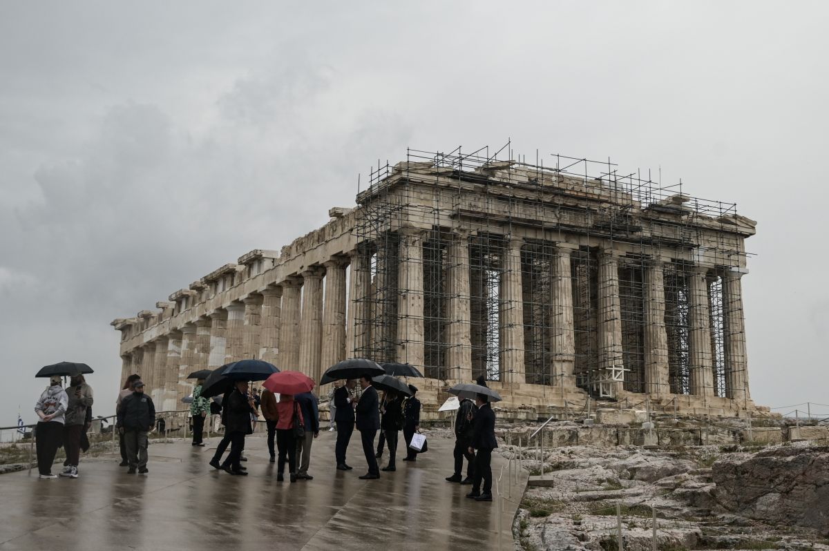 Άστατος και αύριο ο καιρός: Μπόρες στην Αττική, έως 23 βαθμούς το θερμόμετρο