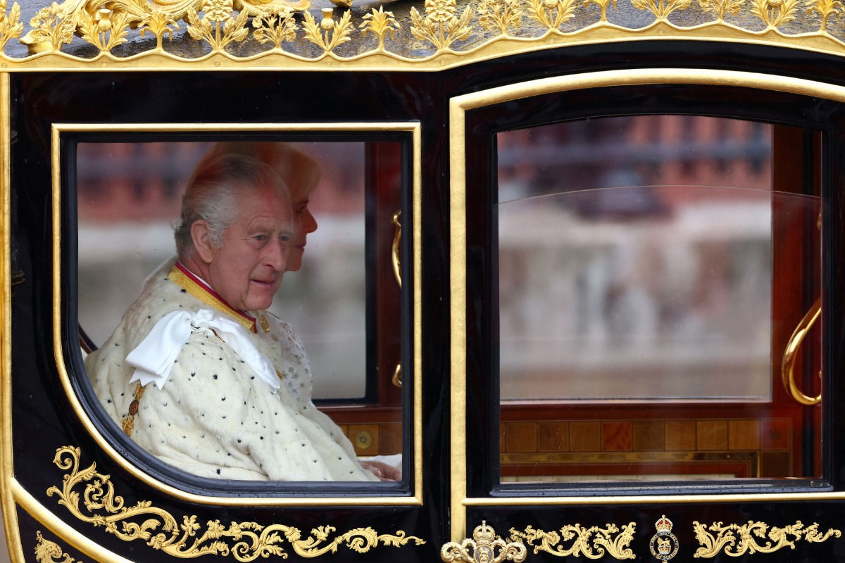 Στέψη Καρόλου: Τα φωτογραφικά στιγμιότυπα της ιστορικής ενθρόνισης