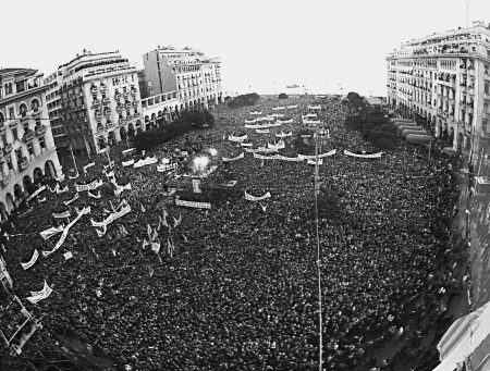 Η «δεύτερη  ευκαιρία» και ο «άνεμος της αλλαγής»