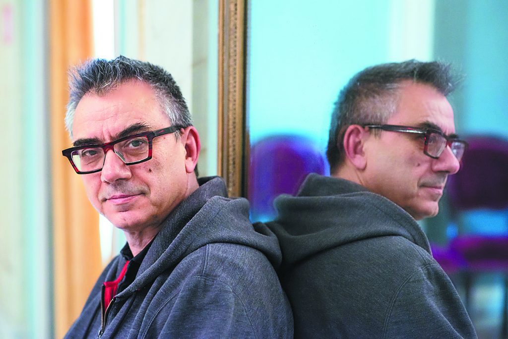 Δημοτικό Θέατρο Πειραιά: Αλλαγή φρουράς… στο λιμάνι