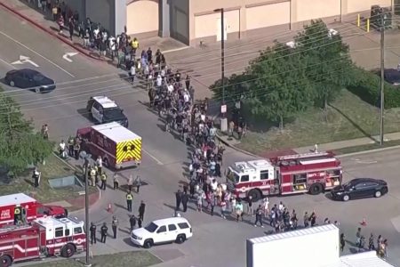 ΗΠΑ – Τέξας: Εννιά νεκροί και τραυματίες σε εμπορικό κέντρο μετά την επίθεση ενόπλου