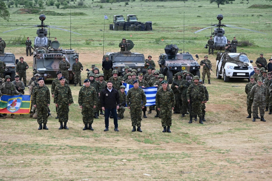 Ο Νίκος Χαρδαλιάς σε άσκηση εθνοφυλάκων στην Κομοτηνή