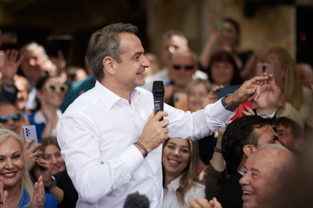 Μητσοτάκης: «Δέσμευσή μου η αύξηση μισθών και συντάξεων»