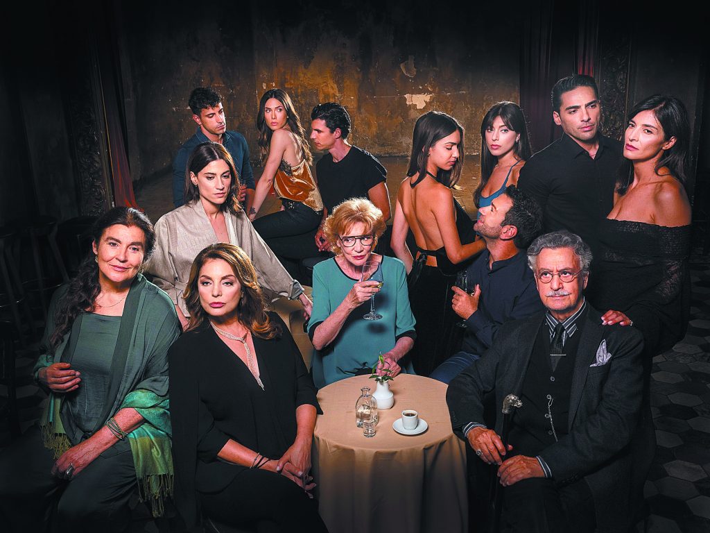 Υψηλές πτήσεις και τον Απρίλιο