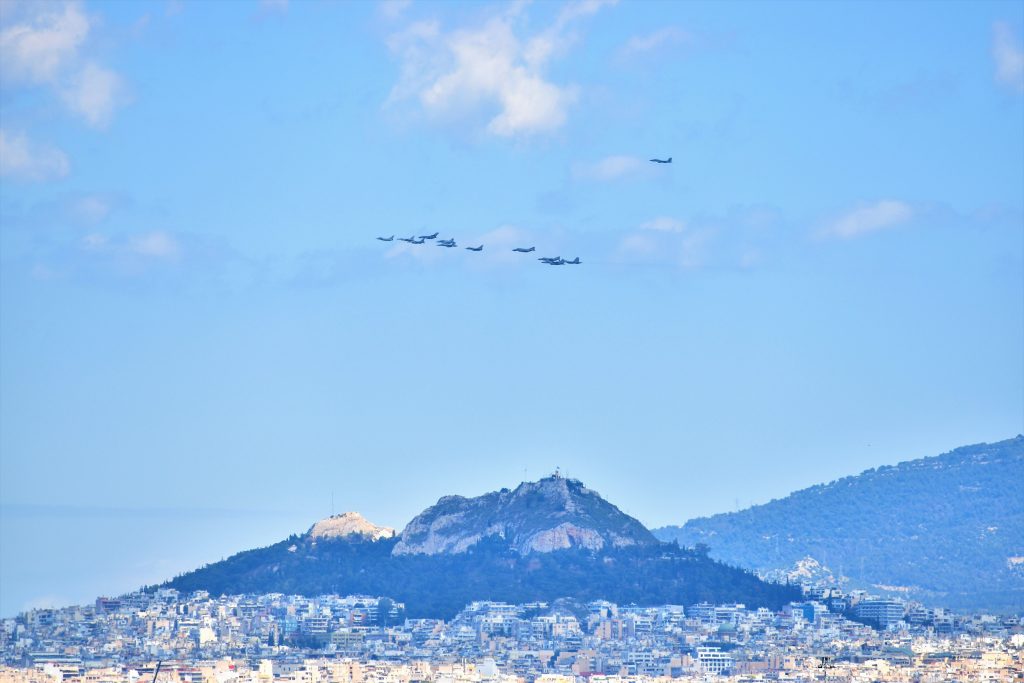Συμβολικές πτήσεις 4 μεταγωγικών αεροσκαφών αύριο πάνω από την Ακρόπολη