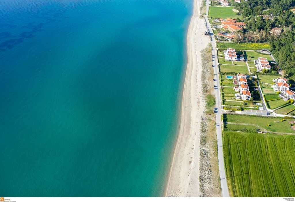 Οι παραλίες που βραβεύτηκαν με Γαλάζια Σημαία