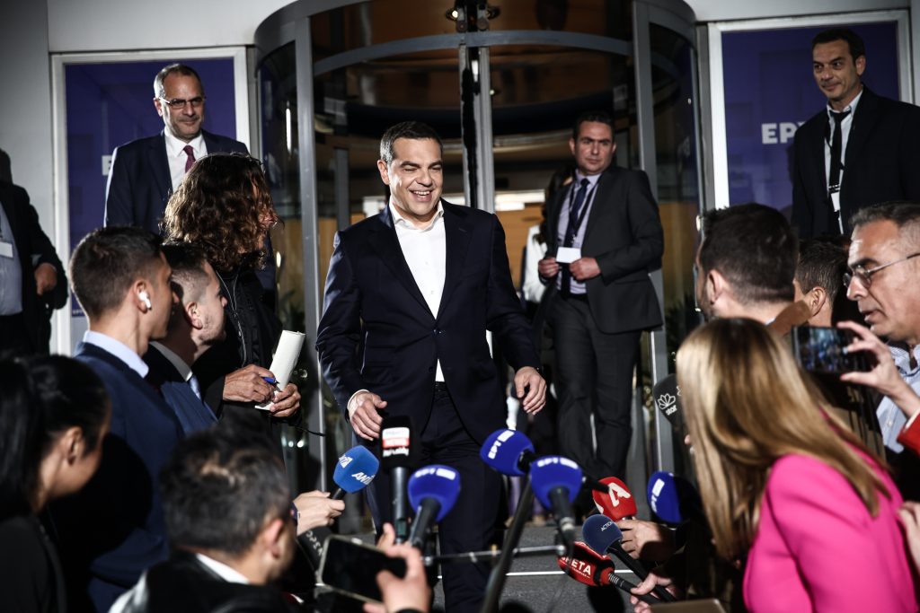 Debate: Η αποτίμηση Τσίπρα – Τι είπε στους συνεργάτες του