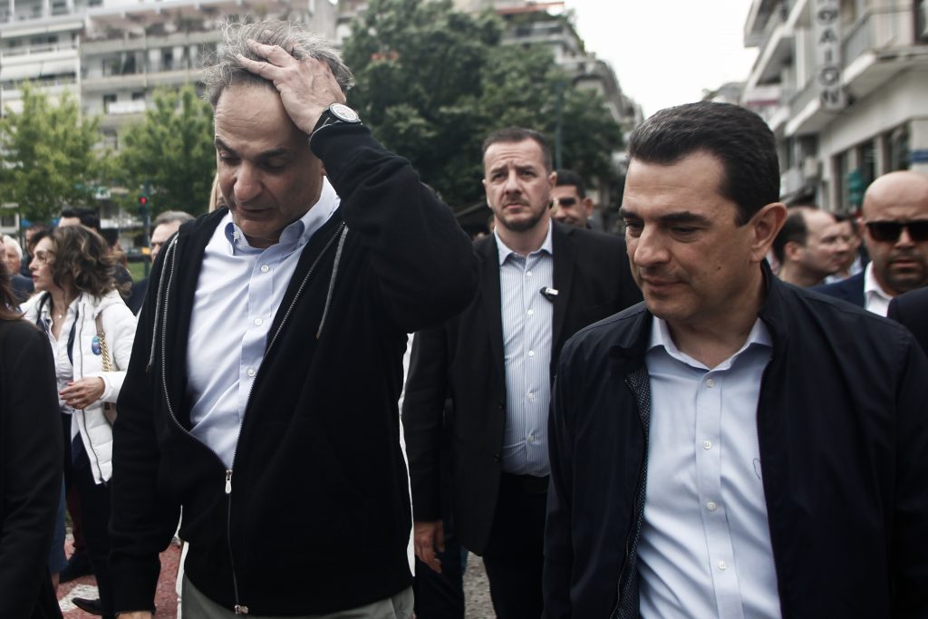 Όταν ο Πρωθυπουργός συνάντησε τις τρεις χαροκαμένες μάνες