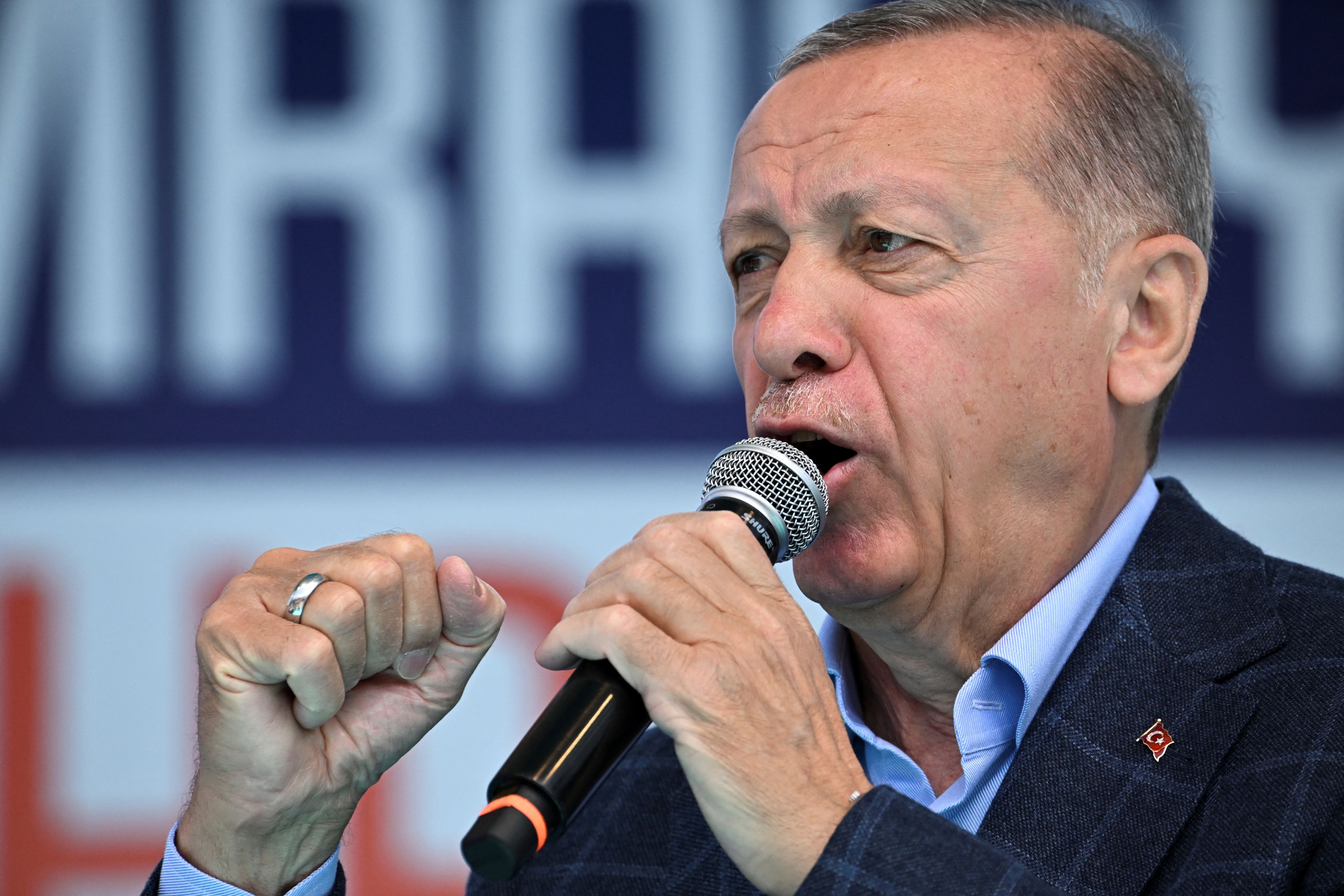 Ερντογάν: «Οι κάλπες αύριο θα απαντήσουν στον Μπάιντεν»