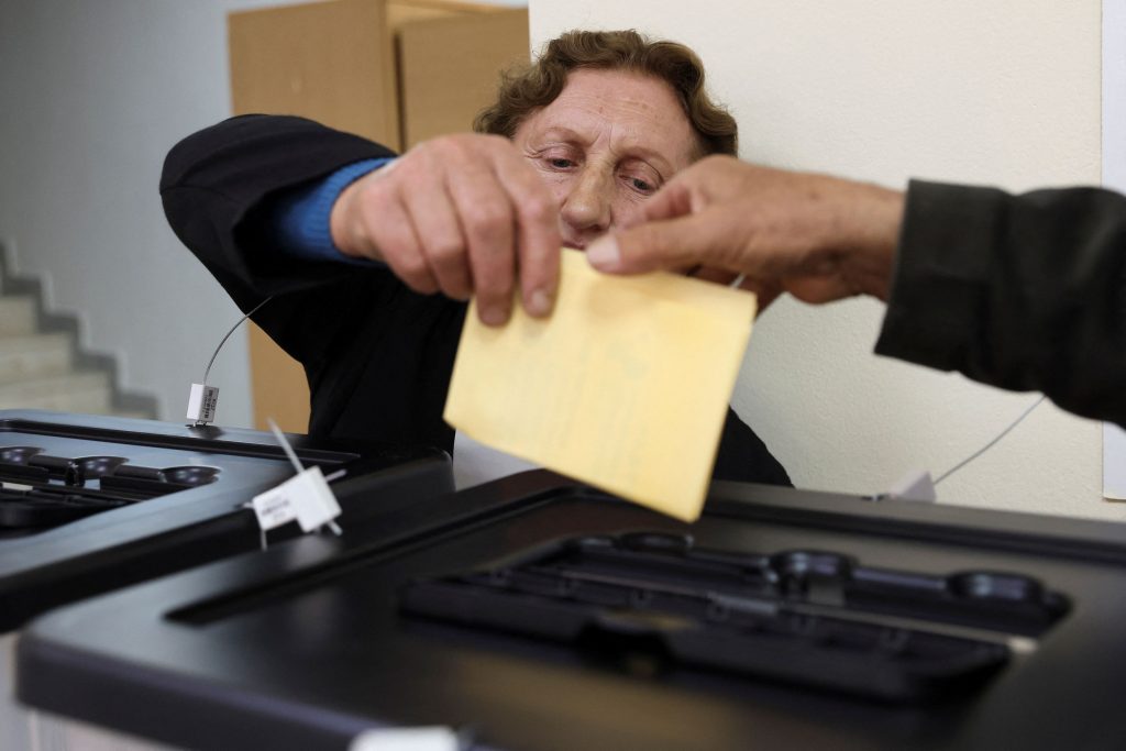 Αλβανία: Ομογενής καταγγέλλει ότι της ζήτησαν να πει πως χρηματίστηκε από τον Μπελέρη