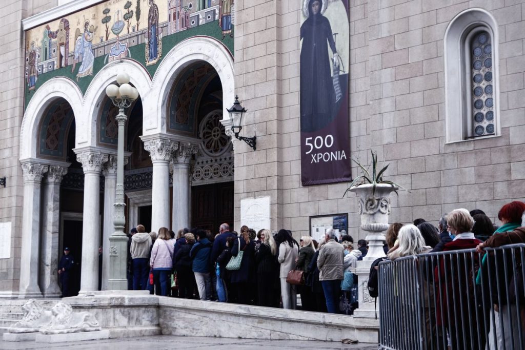 Μητρόπολη: Παράταση στο προσκύνημα της εικόνας της Παναγίας «Άξιον Εστί»