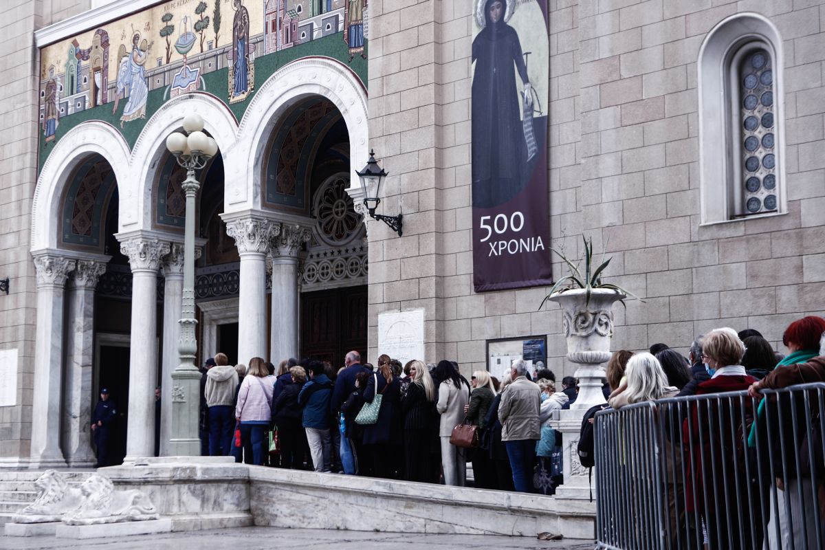 Μητρόπολη: Παράταση στο προσκύνημα της εικόνας της Παναγίας «Άξιον Εστί»