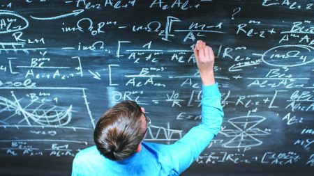 Παίζοντας με «φίλους» και «εχθρούς»